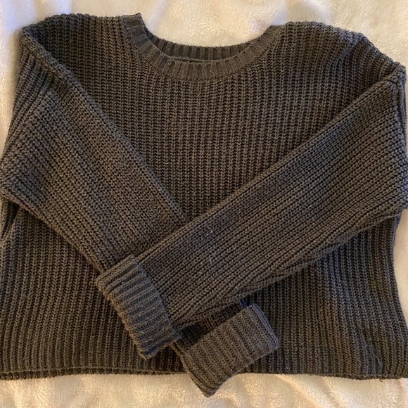 Forever 21 Sweaters - cropped sweater
